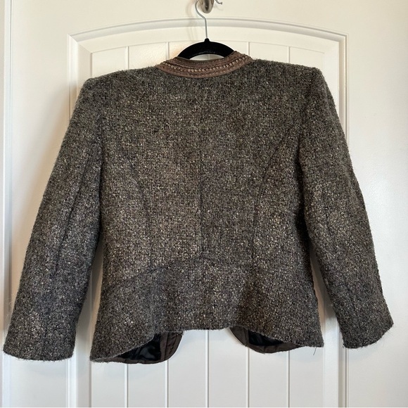 OF TWO MINDS structured blazer / suit jacket with beaded detail women's size 4 - Picture 5 of 9